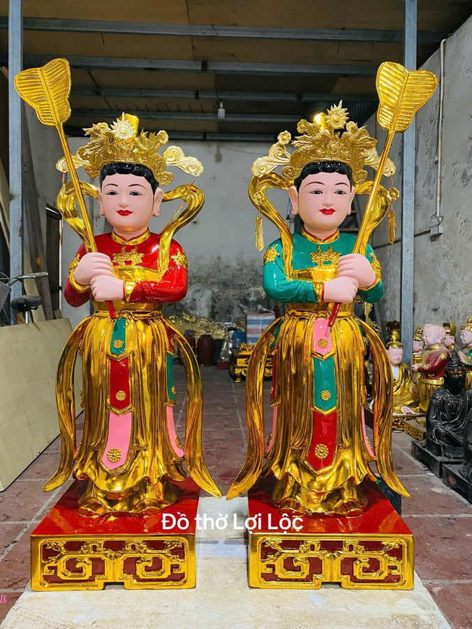 Tượng Đôi cô hầu cận