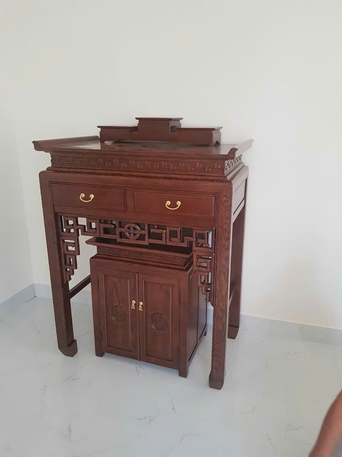 Mẫu án thờ 005