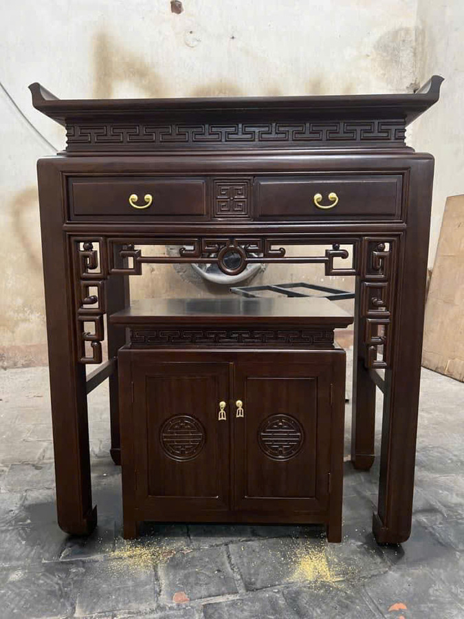 Mẫu án thờ 008