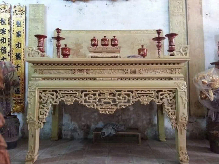 Mẫu án thờ 001