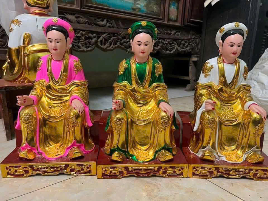 Tượng cô chín, cô đôi, cô bơ