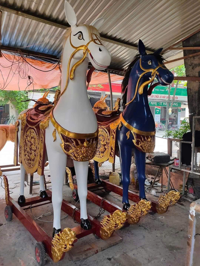 Mẫu ngựa thờ 004